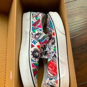 🔥Vans Slip On ‘Sticker Mash Up’🔥